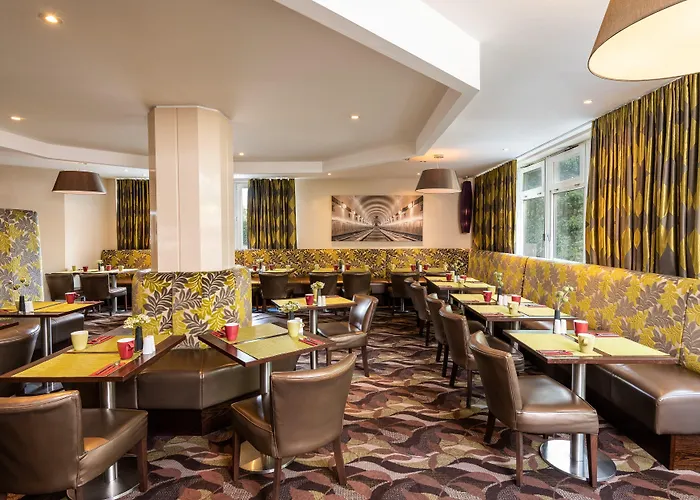 Leonardo Elbbruecken Hotel 4*
